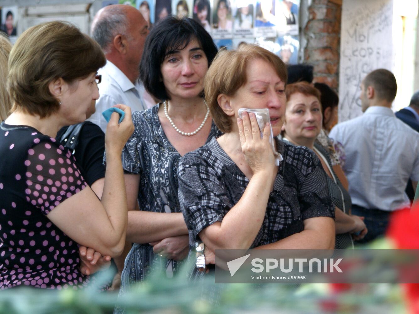 Day of mourning at Beslan School No.1