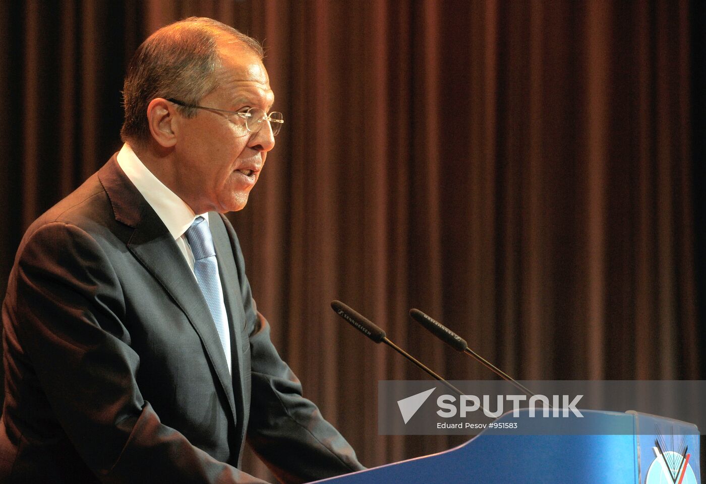 Sergei Lavrov speaks for MGIMO students and teachers