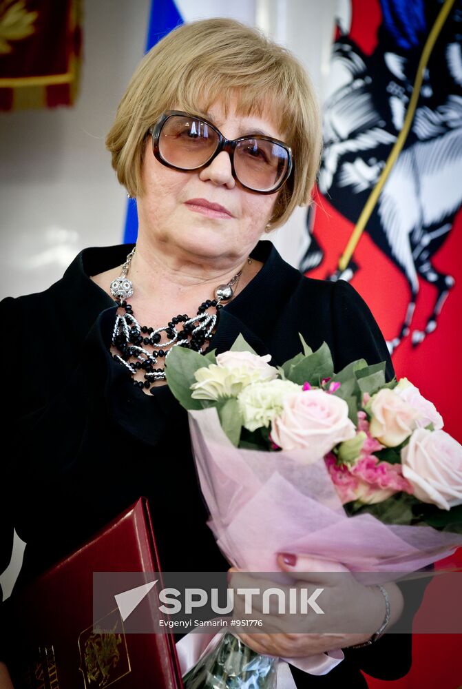 Moscow Mayor hands out awards in literature and art