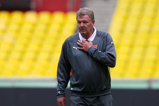 Football. Macedonia team in training