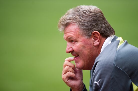 Football. Macedonia team in training