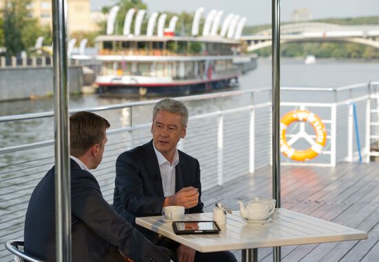 Russia-24 TV network interviews Moscow mayor