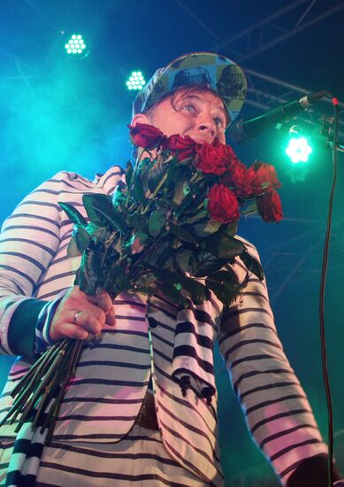 Mumiy Troll performs in Kaliningrad