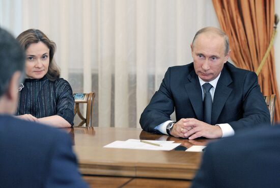Minister Vladimir Putin meets with Josef Ackermann