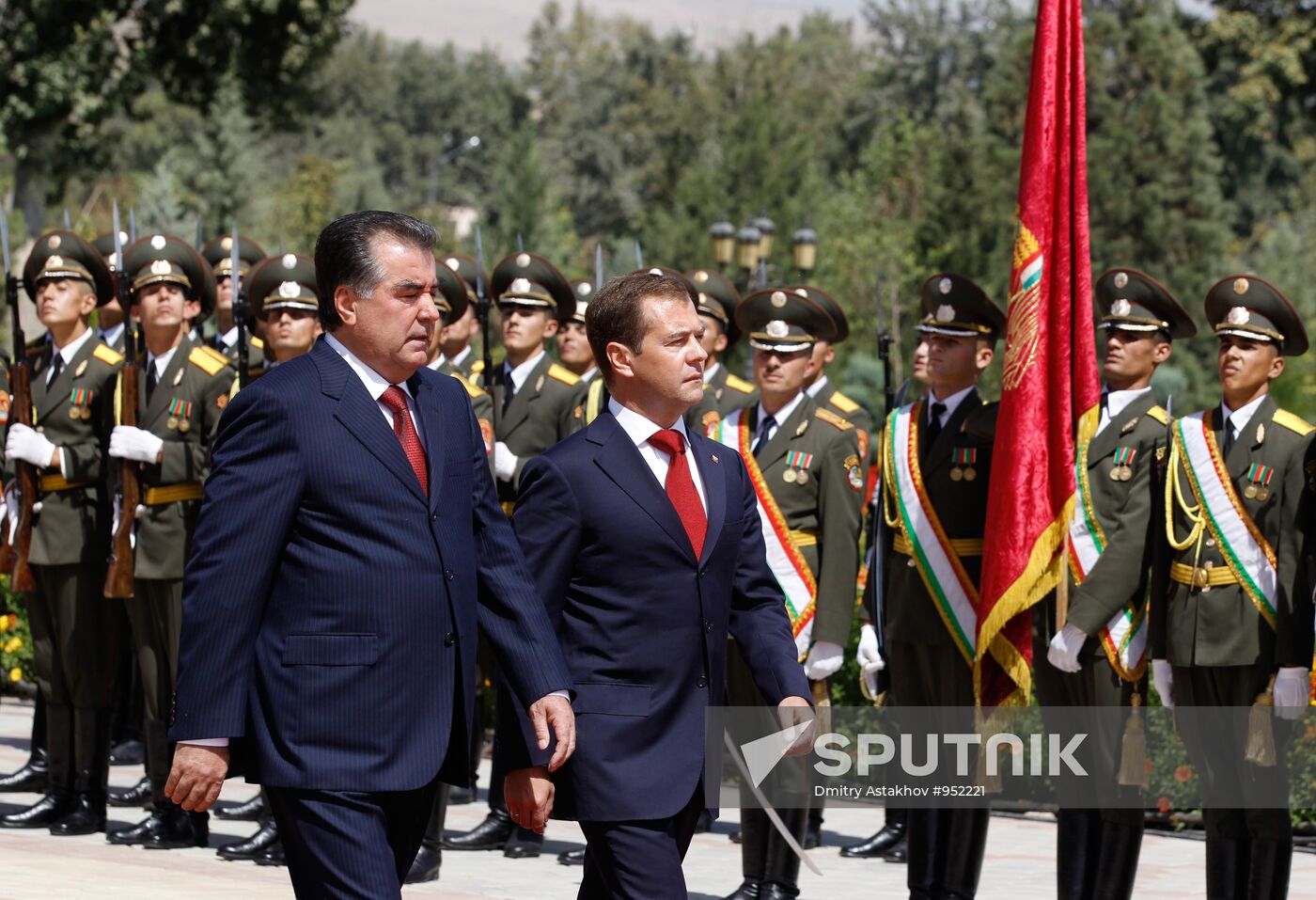 Dmitry Medvedev visits Tajikistan