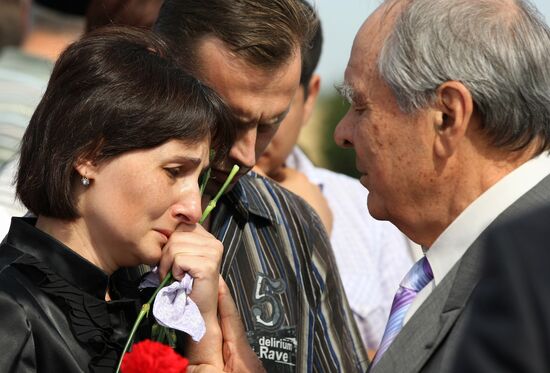 Breaking ground for temples to honor Bulgaria shipwreck victims