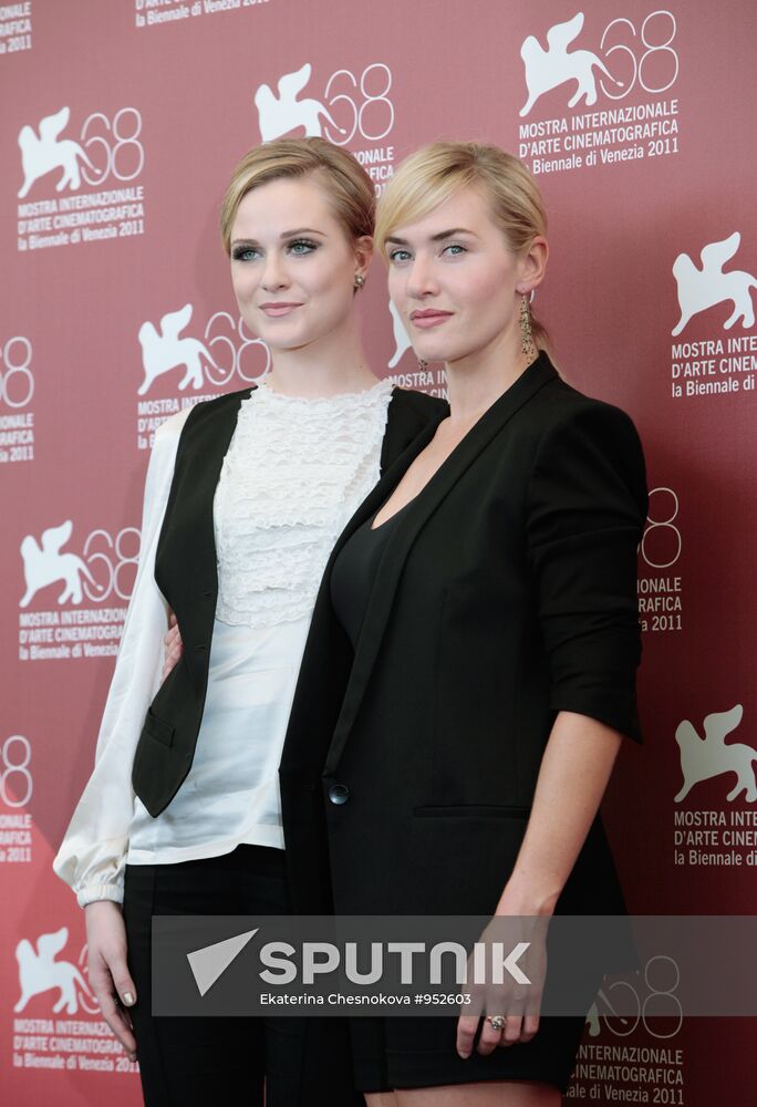 Evan Rachel Wood and Kate Winslet