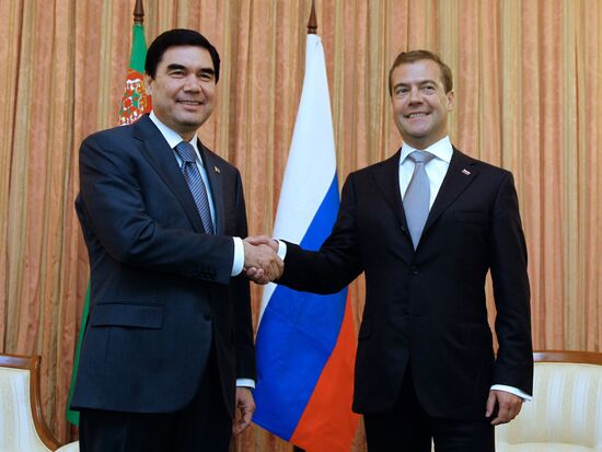 Medvedev meets with Berdymukhamedov