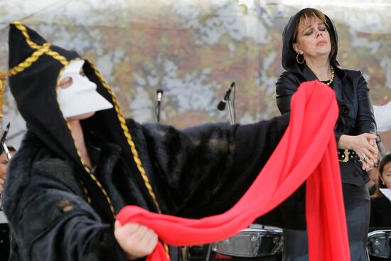 Lubov Kazarnovskaya