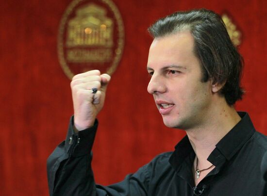 Rehearsal of Rise and Fall of the City of Mahagonny opera