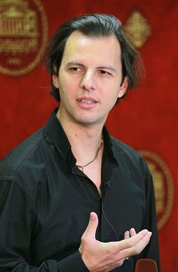 Rehearsal of Rise and Fall of the City of Mahagonny opera