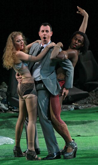 Rehearsal of "The Rise and Fall of Mahogany" opera