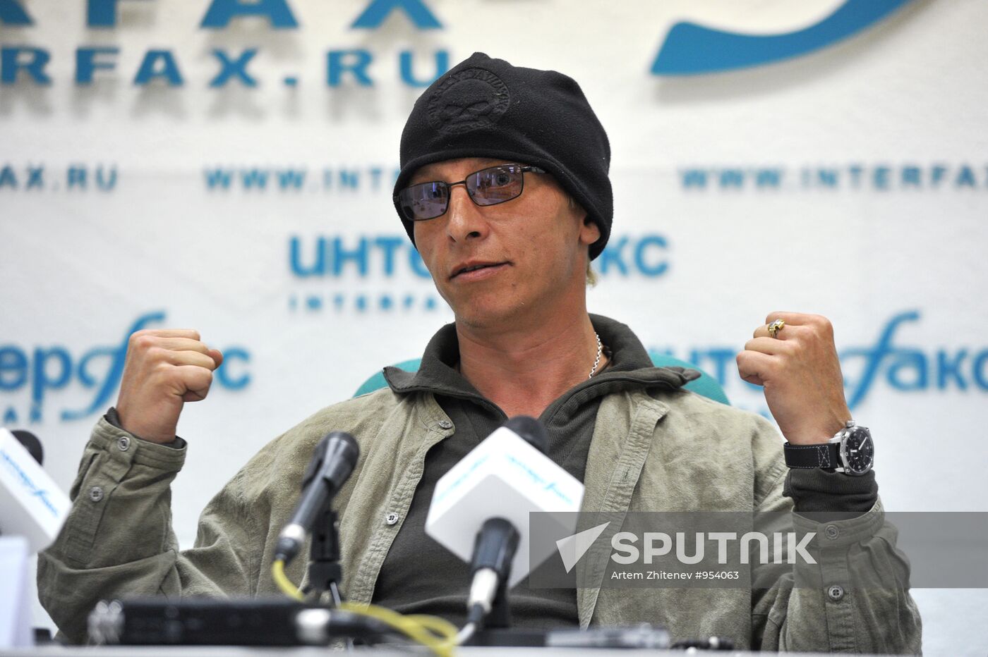 News conference by Ivan Okhlobystin