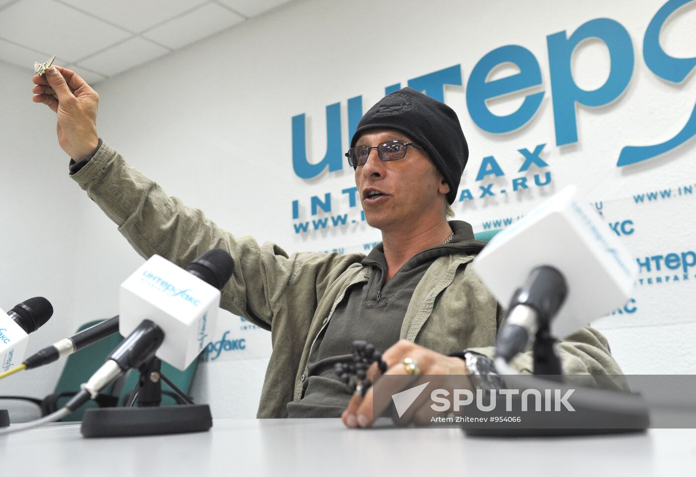 News conference by Ivan Okhlobystin