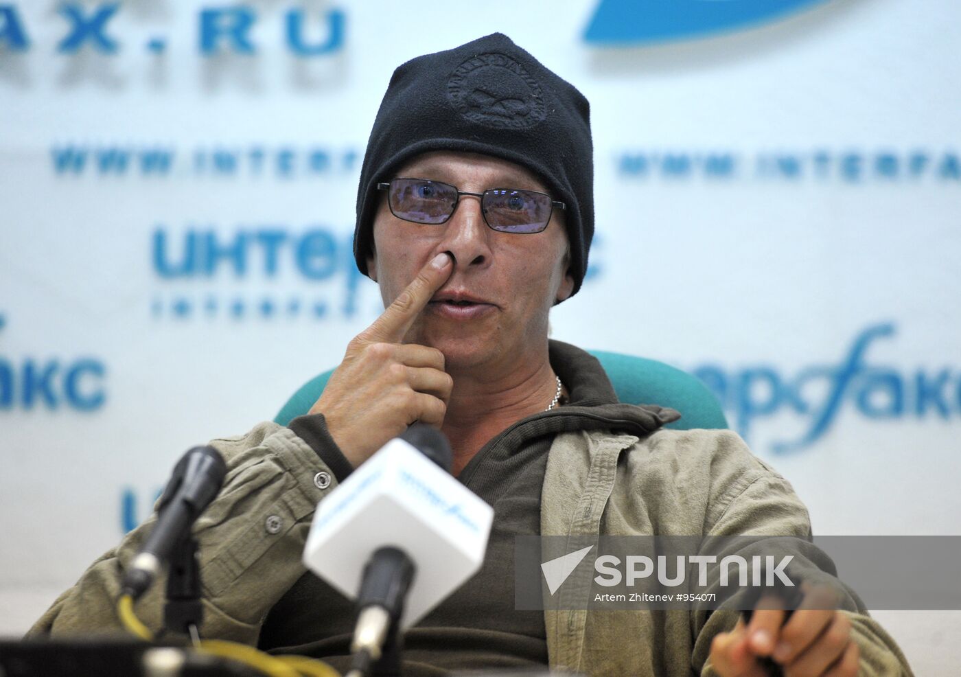 News conference by Ivan Okhlobystin