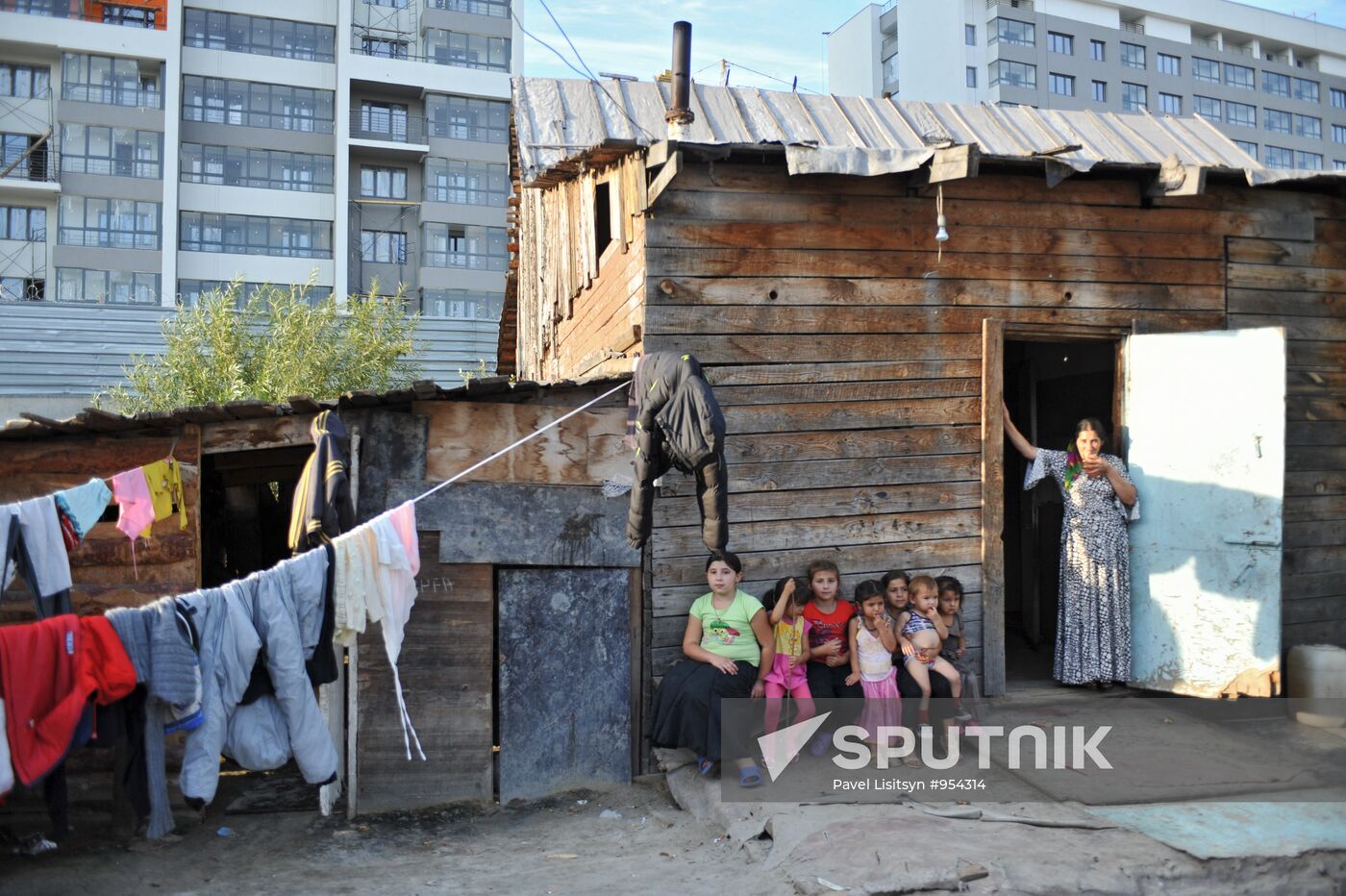 Moldovan Roma camp in Tyumen