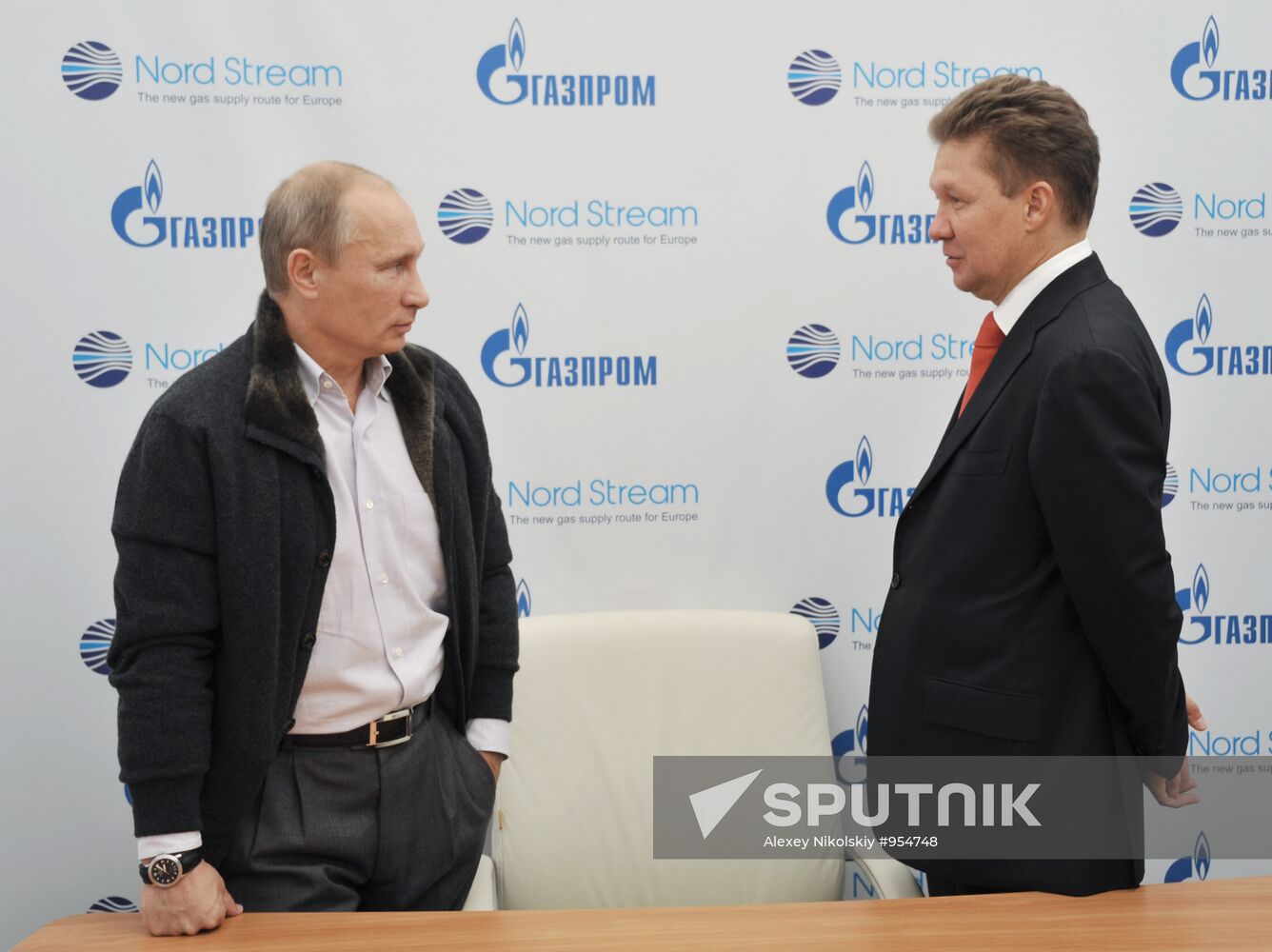 Vladimir Putin visits North Western Federal District