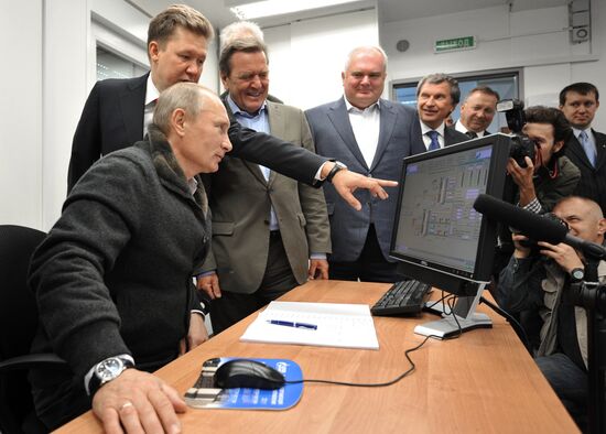 Vladimir Putin visits North Western Federal District