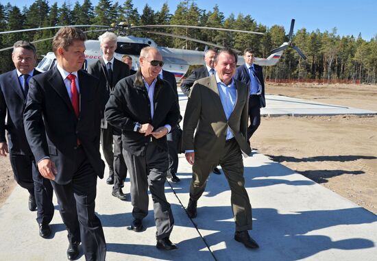 Vladimir Putin visits North Western Federal District