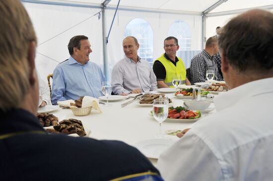 Vladimir Putin visits North Western Federal District