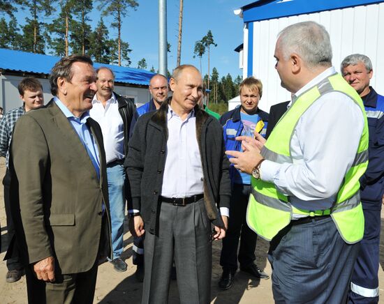 Vladimir Putin visits North Western Federal District