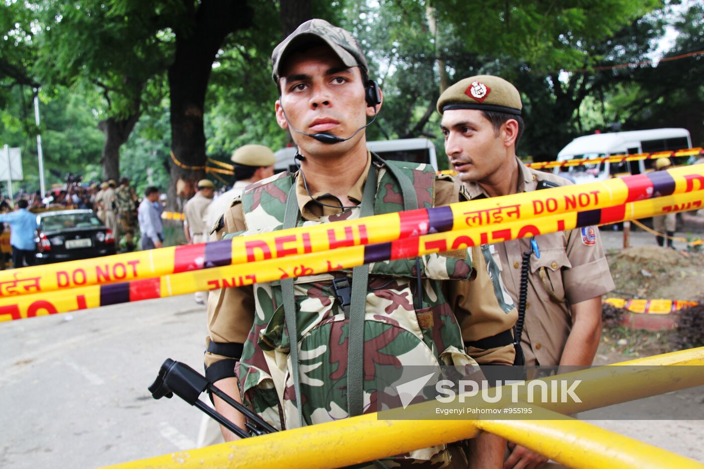 Explosion near New Delhi High Court