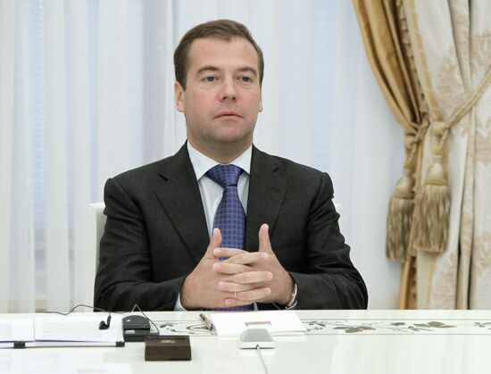 Dmitry Medvedev meets with Russian-French Council
