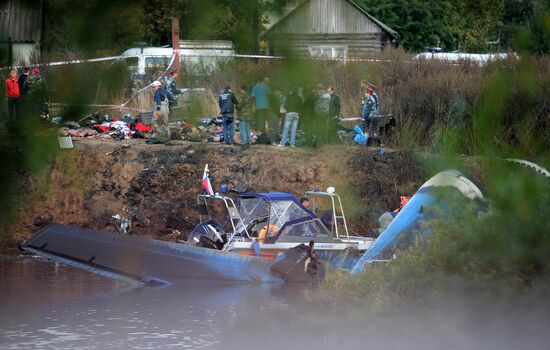 Yak-42 aircraft crashes near Yaroslavl
