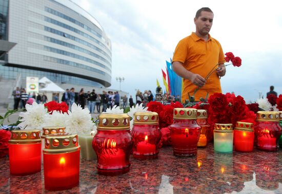 Minsk people pay tribute at Minsk-Arena Sports Complex