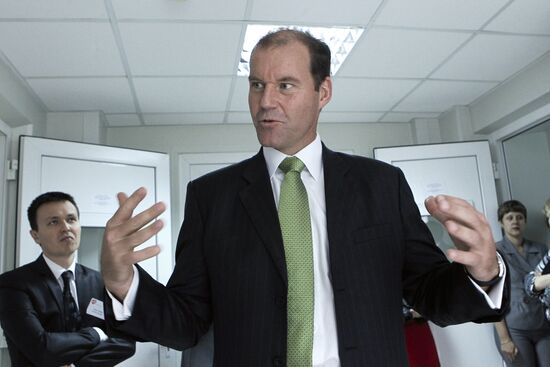 Christoph Weber visits SmithKline Beecham Biomed plant