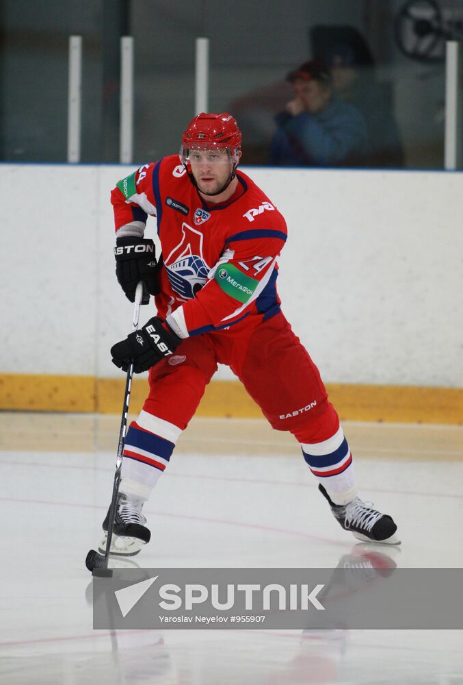 HC Lokomotiv (Yaroslavl) player Ruslan Salei