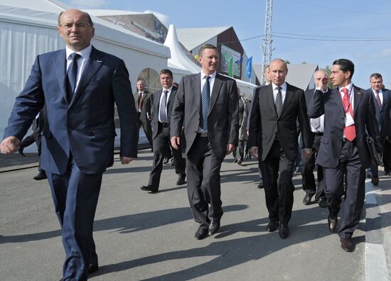 Vladimir Putin visits Urals Federal District