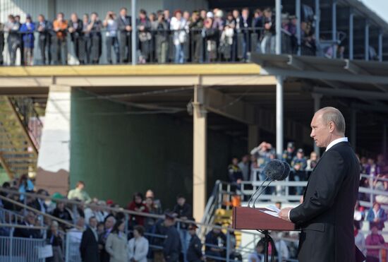 Vladimir Putin visits Urals Federal District