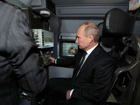 Vladimir Putin visits Urals Federal District