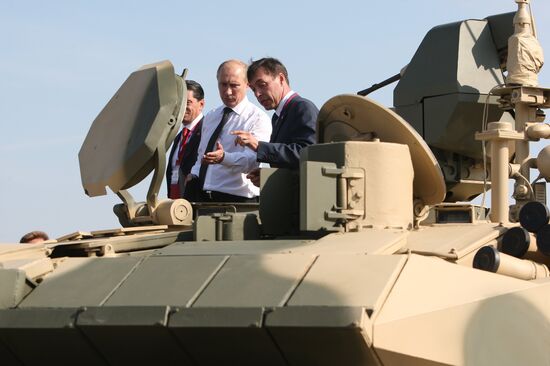 Vladimir Putin visits Urals Federal District