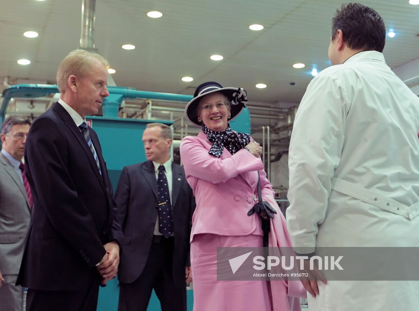 Queen of Denmark visits Baltika brewery