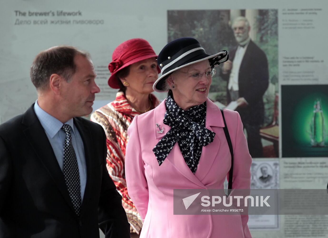 Queen of Denmark visits Baltika brewery
