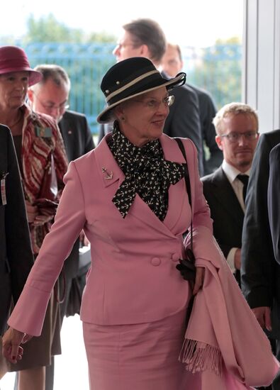 Queen of Denmark visits Baltika brewery