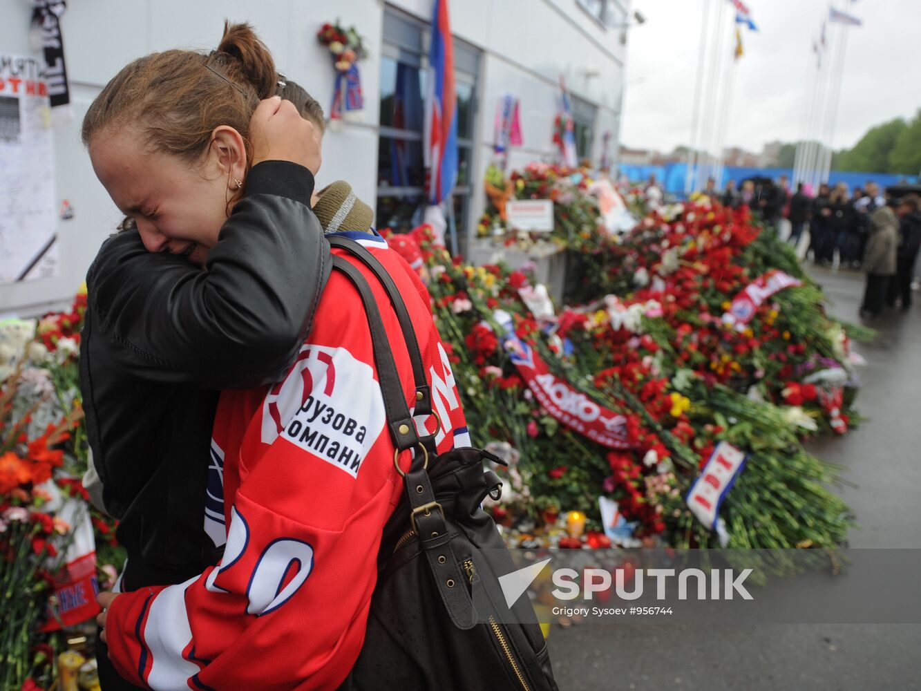 Commemorative action in honor of dead Lokomotiv hockey players