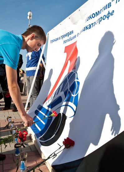 Commemorative action in honor of dead Lokomotiv hockey players