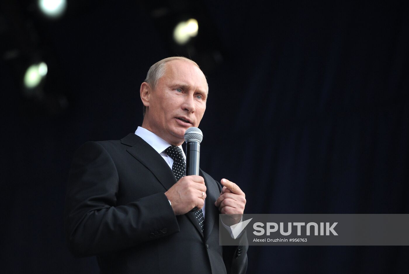 Vladimir Putin visits Urals Federal District