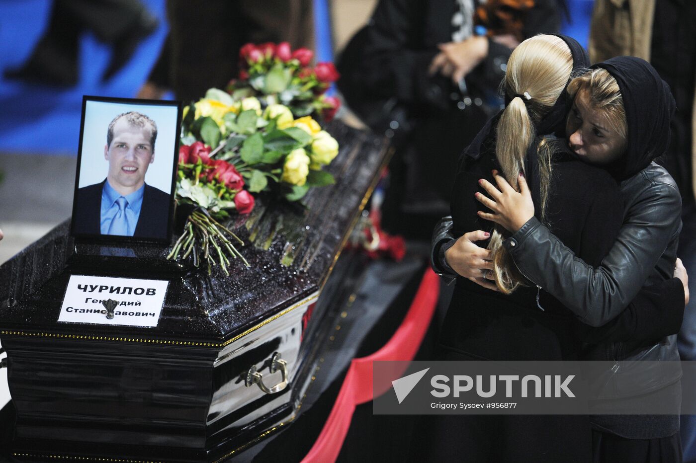 Last respects for Lokomotiv Yaroslavl hockey players