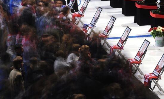 Last respects for Lokomotiv Yaroslavl hockey players