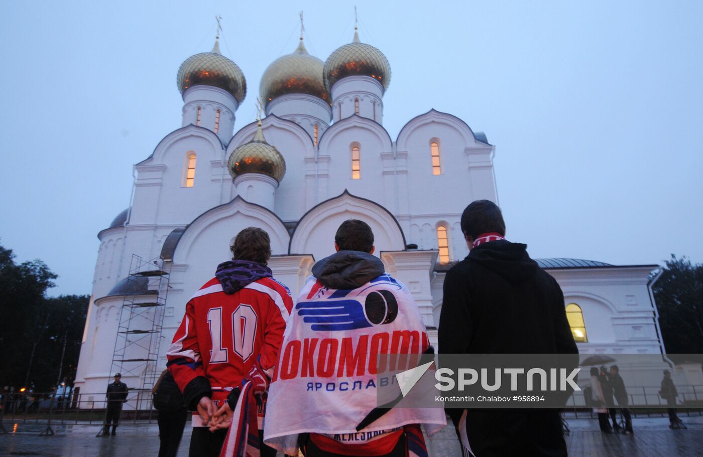 Lokomotiv Yaroslavl funeral service at Assumption Cathedral