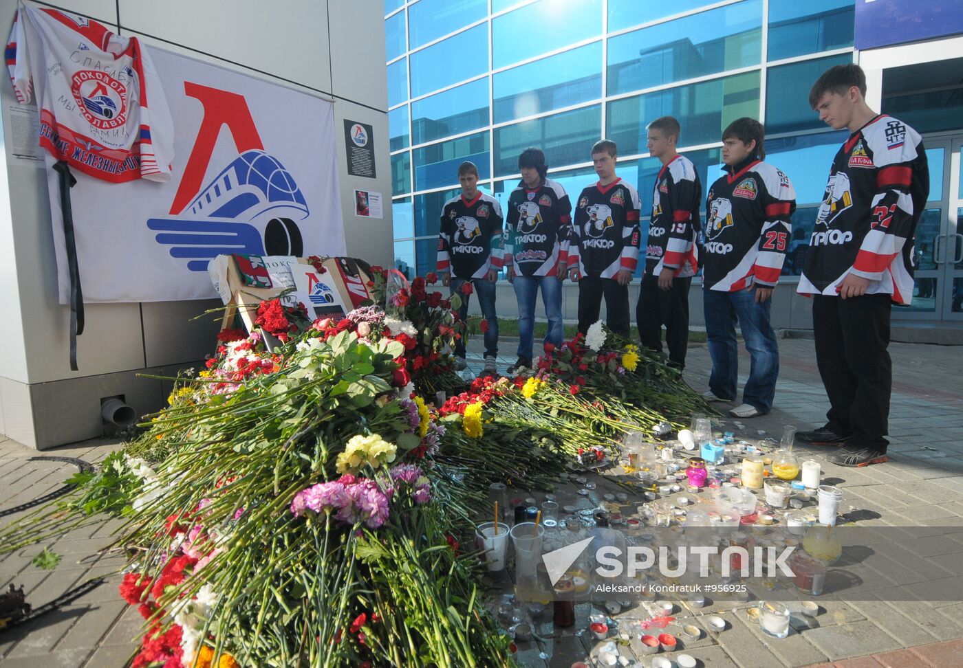 Last respects for Lokomotiv Yaroslavl forward Alexander Kalyanin