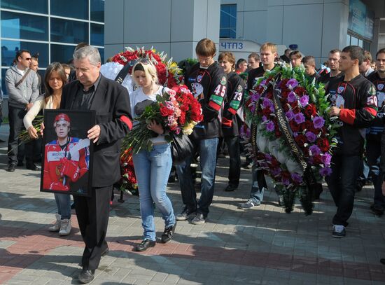 Last respects for Lokomotiv Yaroslavl forward Alexander Kalyanin