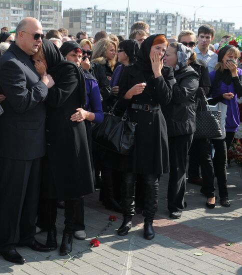 Last respects for Lokomotiv Yaroslavl forward Alexander Kalyanin