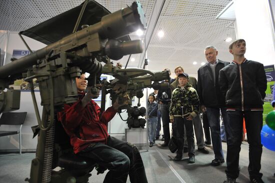 Russian Arms Expo Nizhni Tagil - 2011 show