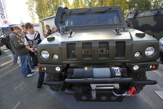 Armored Car Company "IVECO" LMV "Lynx"