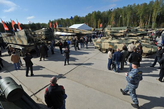 Russian Arms Expo Nizhni Tagil - 2011 show